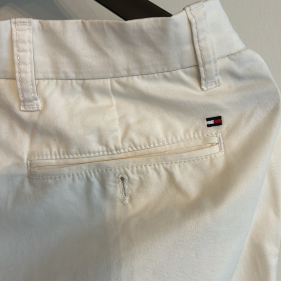Tommy Hilfiger White Chinos Relaxed Fit with Excellent conditions - Picture 8 of 9